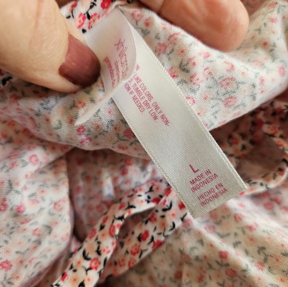 Pink Floral - Picture 2 of 7